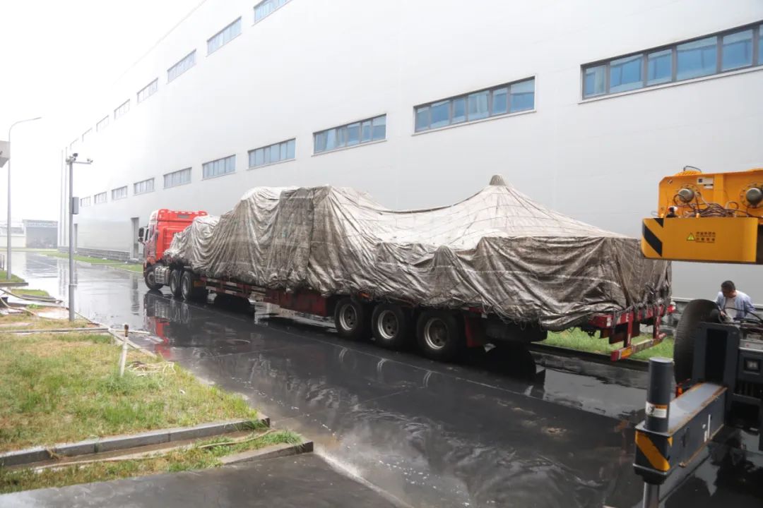 引進(jìn)新設(shè)備，助力新“智”造